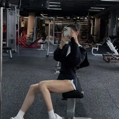 阎诗